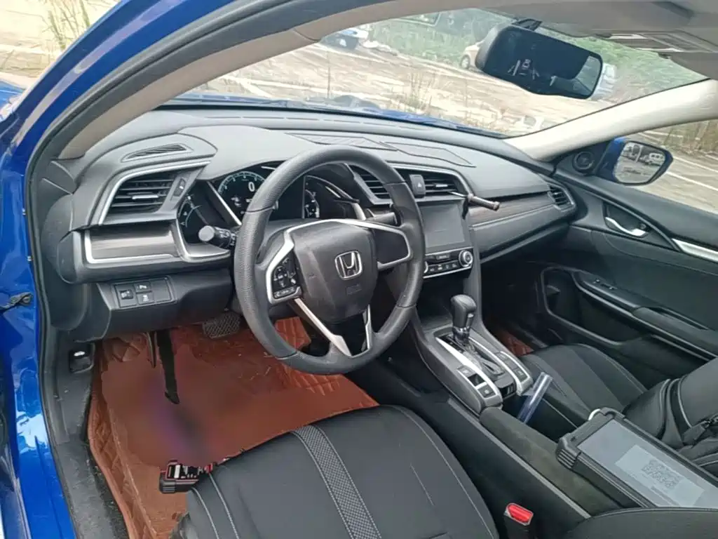 Honda Civic — фото 10