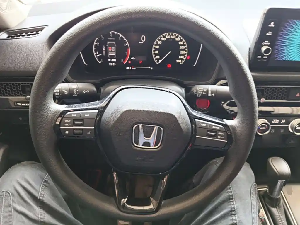 Honda Civic — фото 11