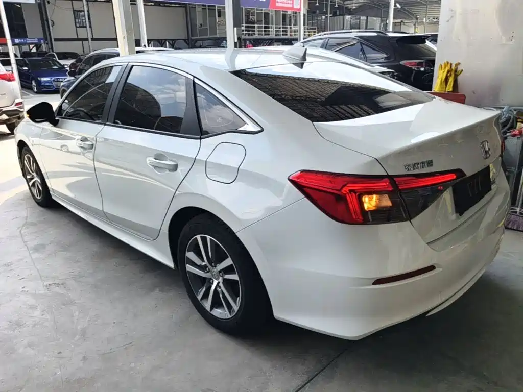 Honda Civic — фото 5