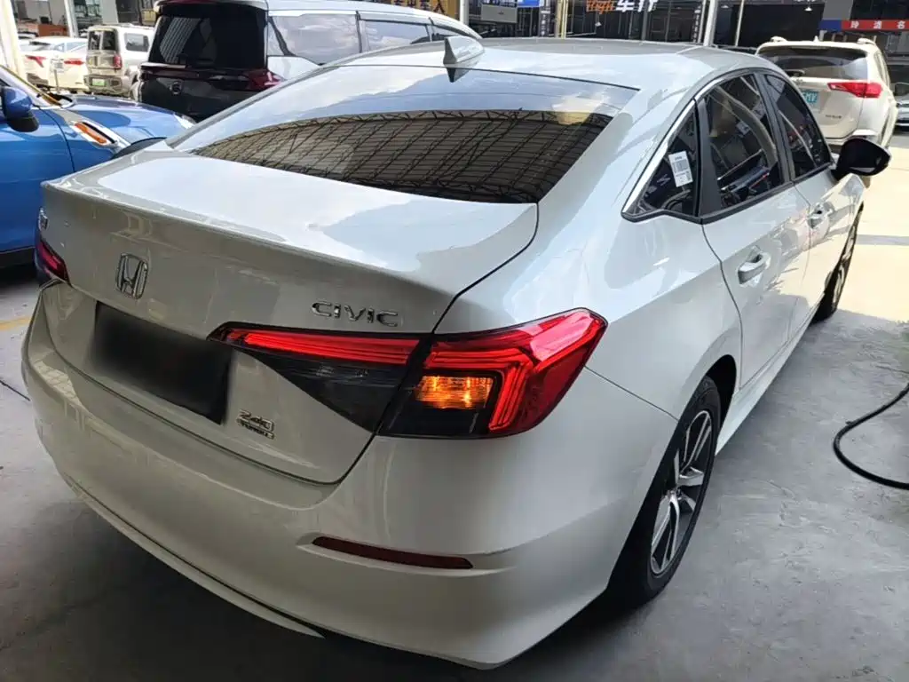 Honda Civic — фото 7