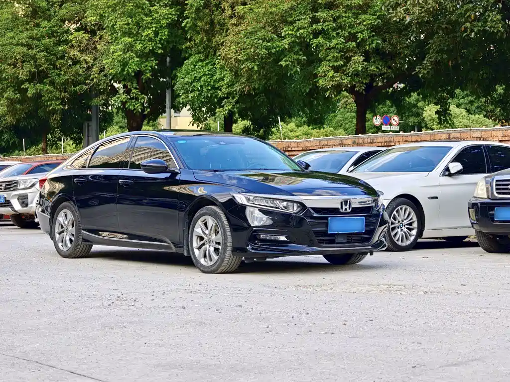 Honda Accord — фото 3