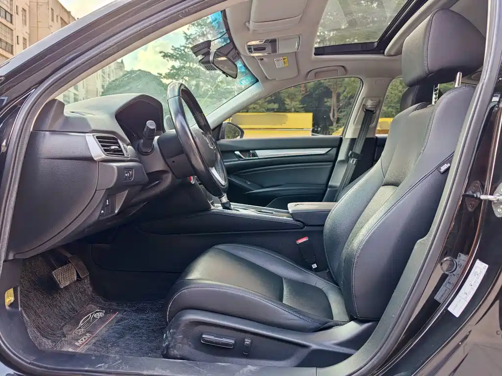 Honda Accord — фото 4