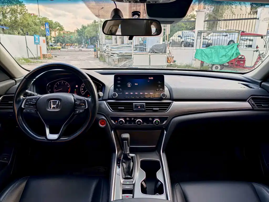 Honda Accord — фото 5
