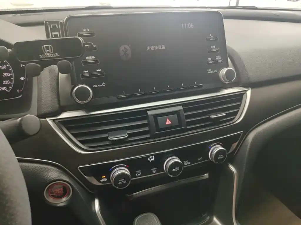 Honda Accord — фото 13