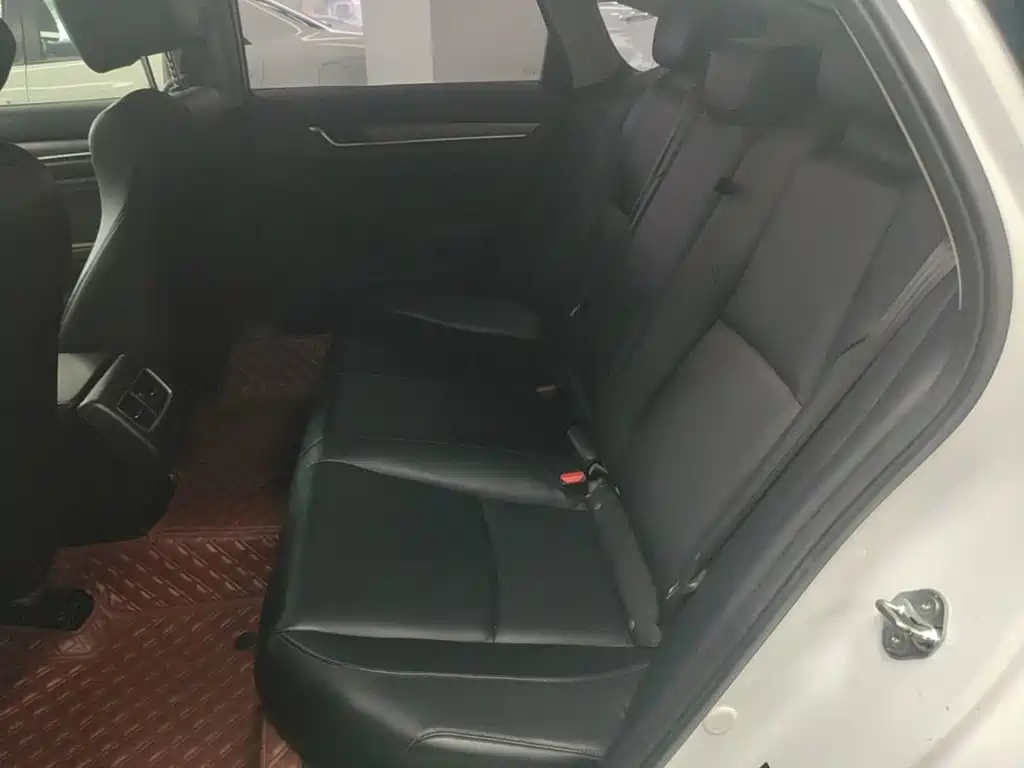 Honda Accord — фото 17