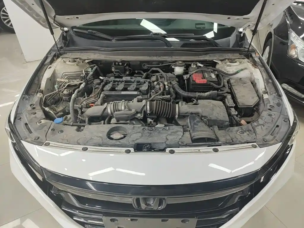 Honda Accord — фото 20