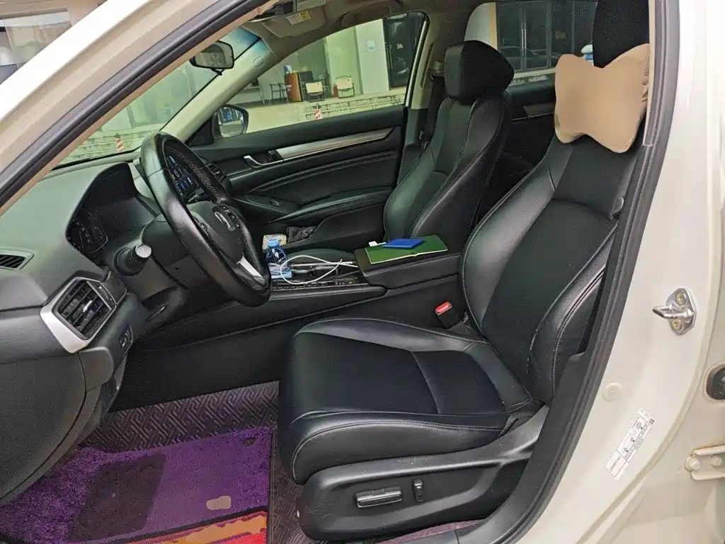 Honda Accord — фото 18