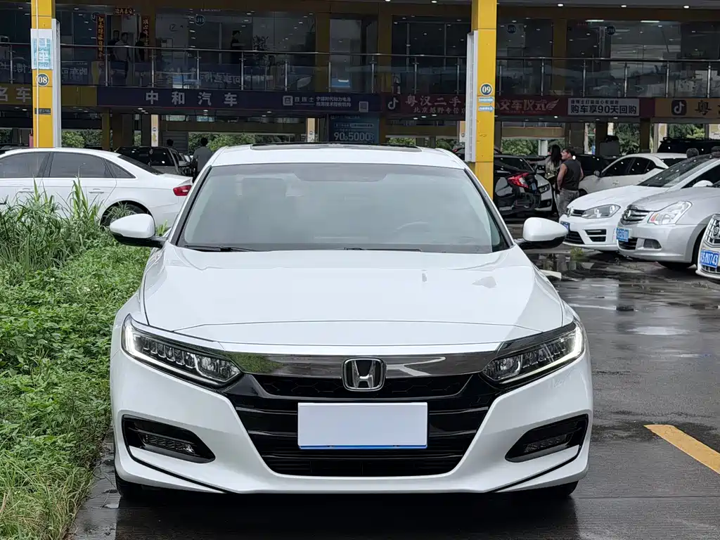 Honda Accord — фото 2