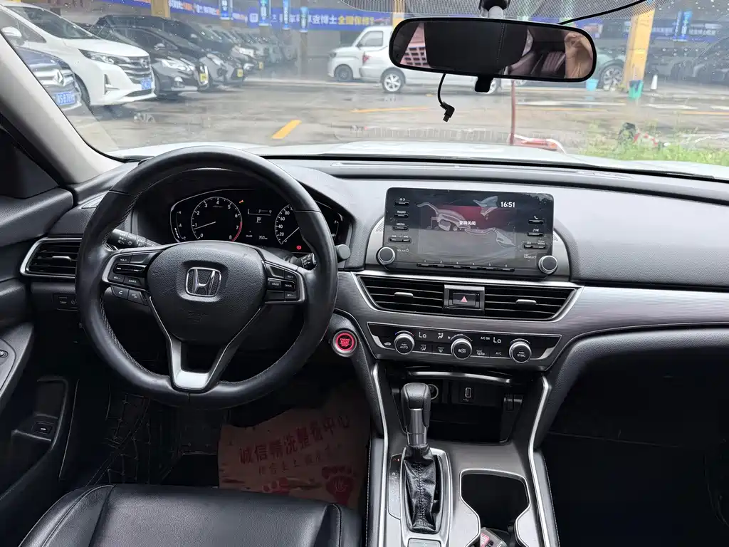 Honda Accord — фото 6