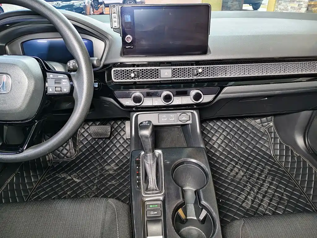 Honda Civic — фото 8