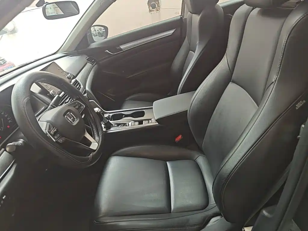 Honda Accord — фото 15