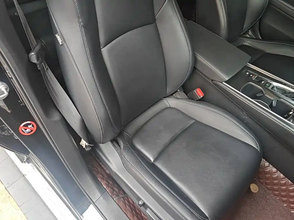 Honda Accord — фото 25