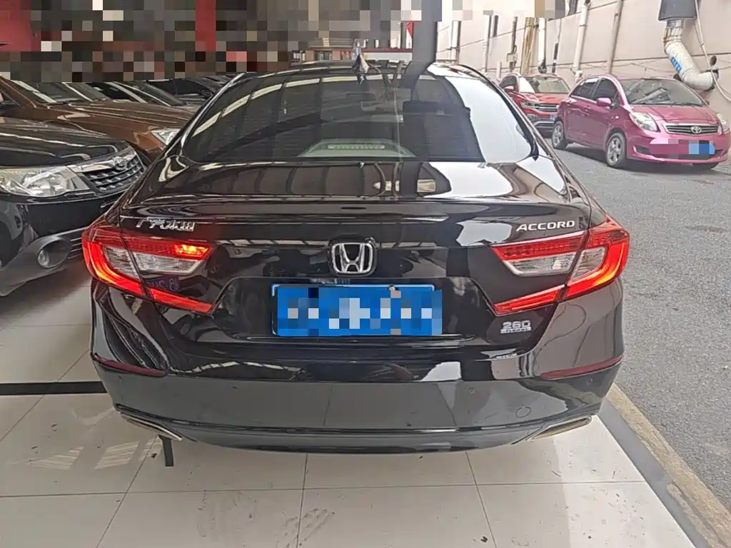 Honda Accord — фото 6