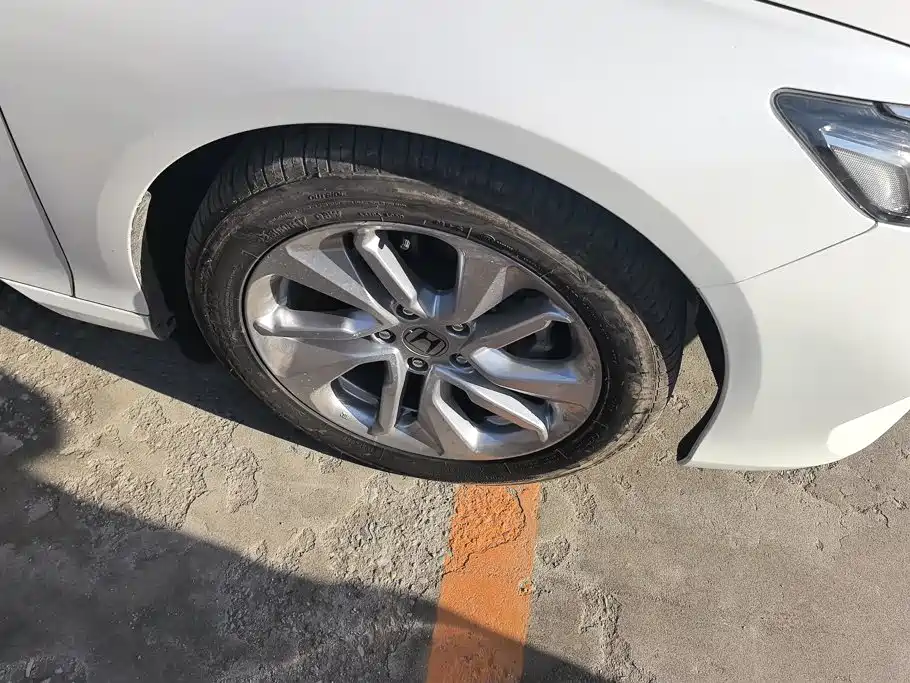 Honda Accord — фото 6