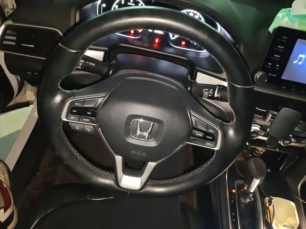 Honda Accord — фото 6