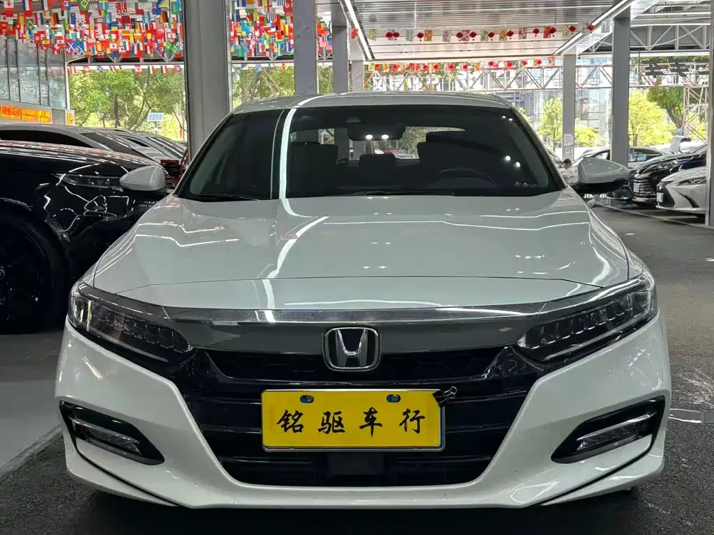 Honda Accord — фото 2