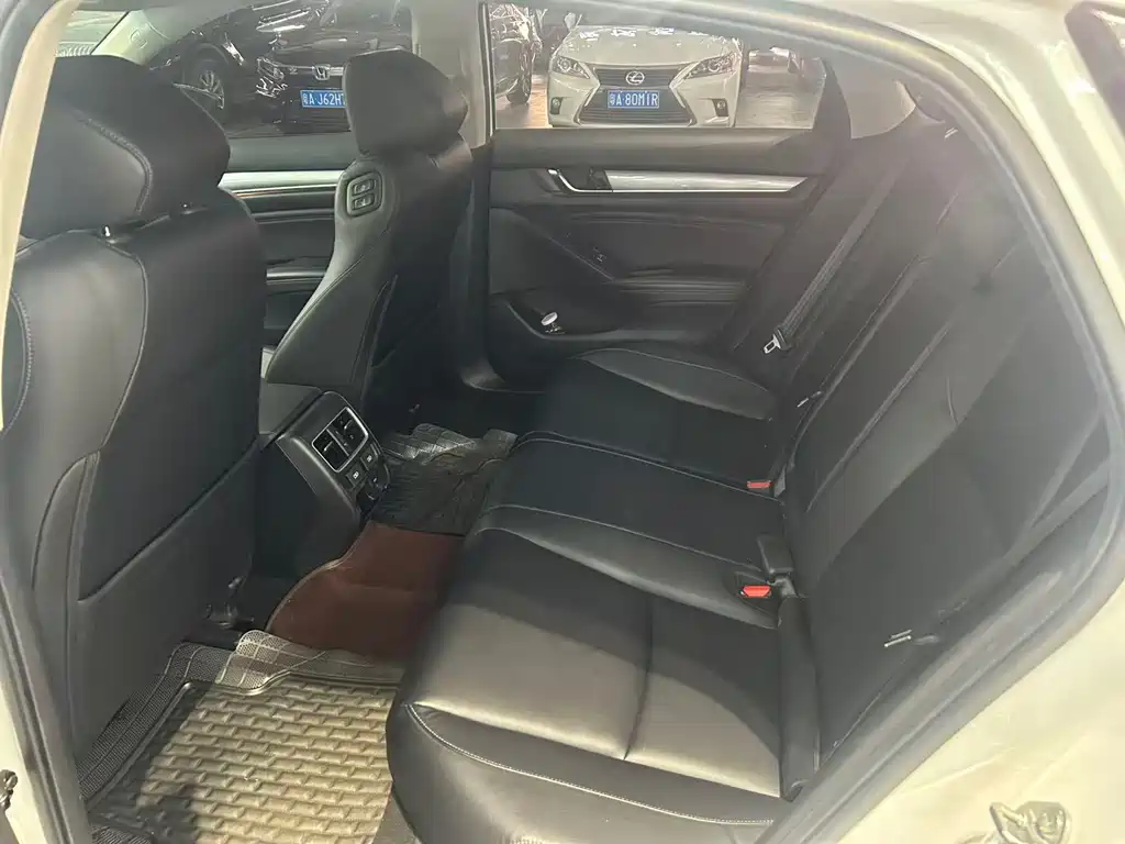 Honda Accord — фото 14