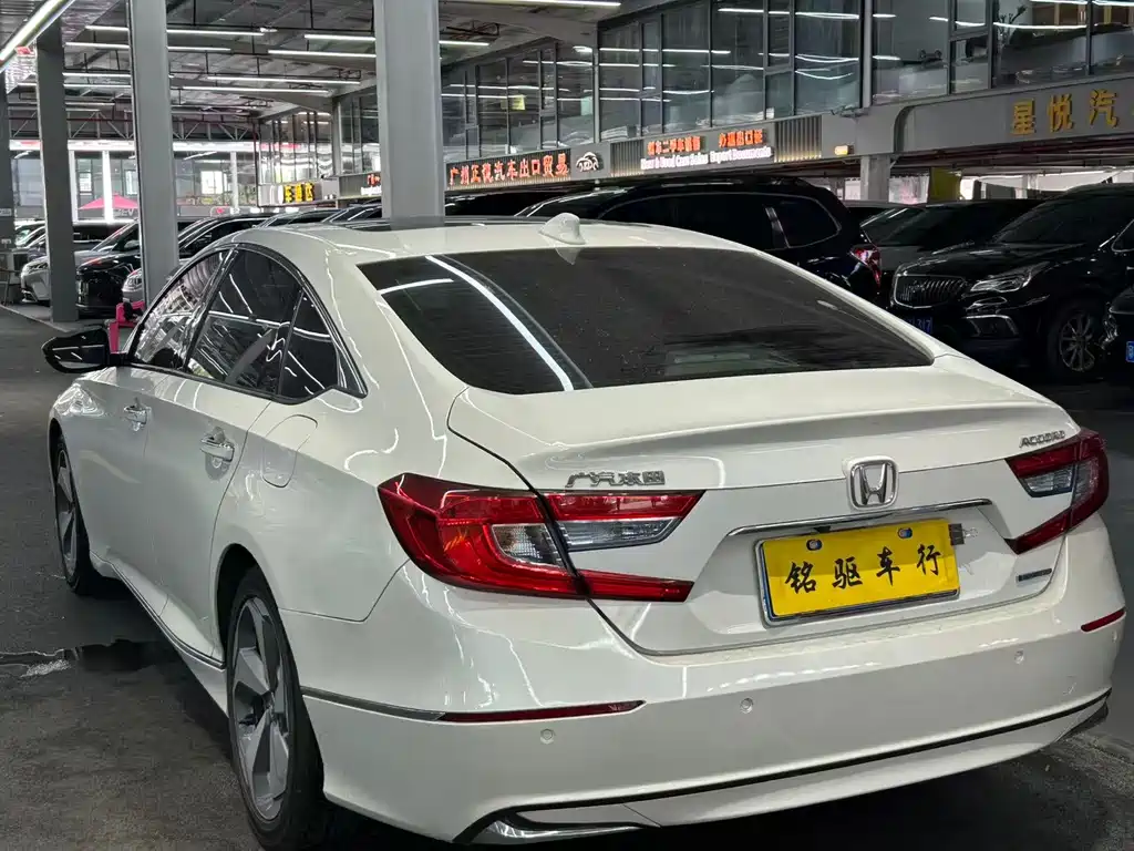 Honda Accord — фото 5