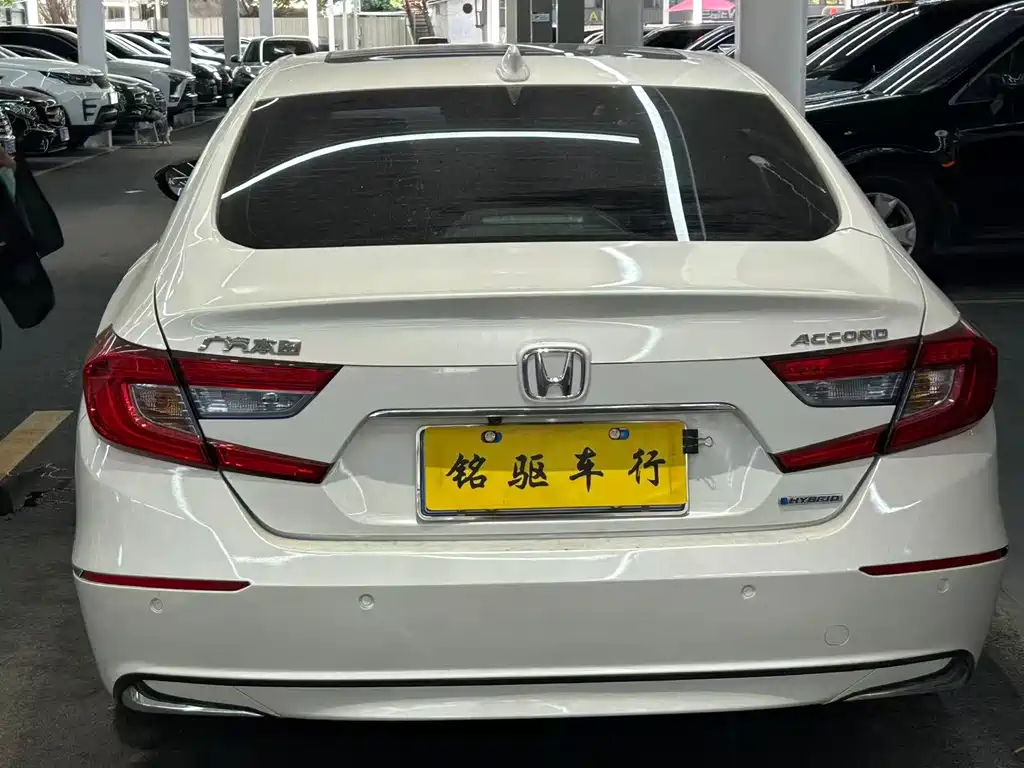 Honda Accord — фото 6