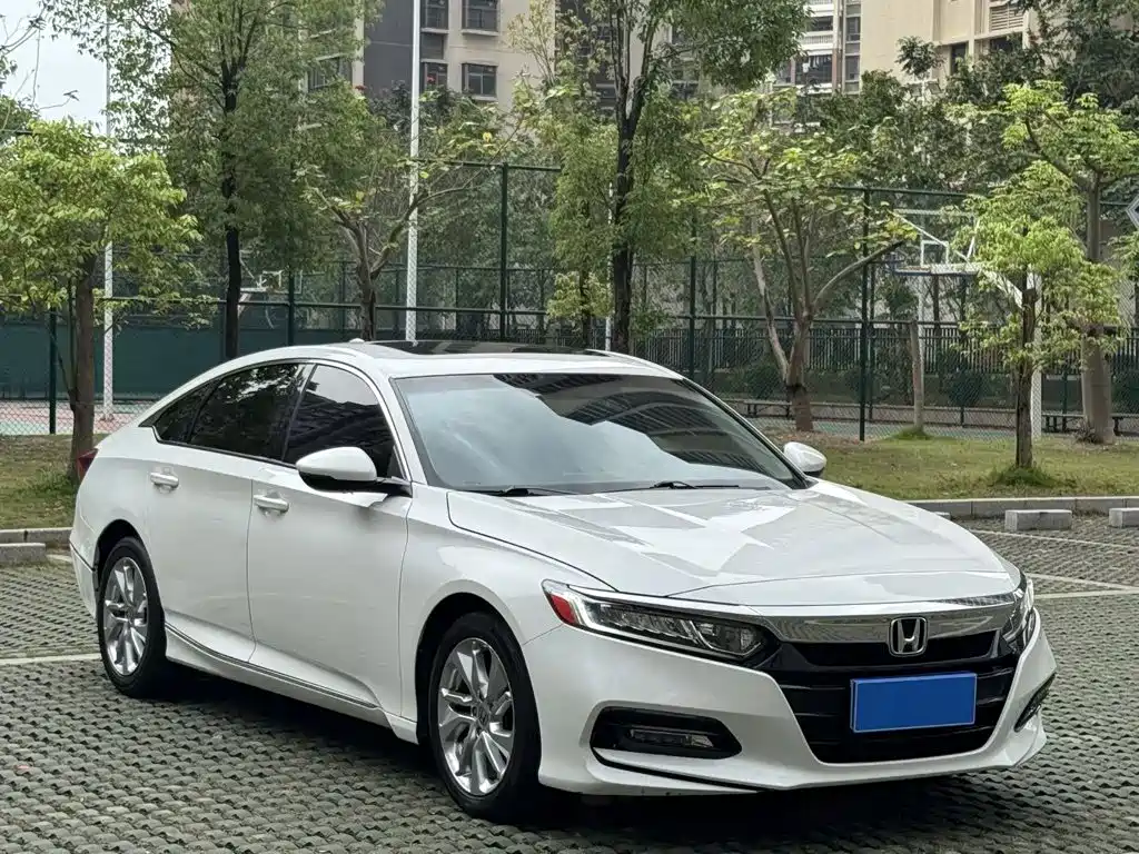 Honda Accord — фото 3