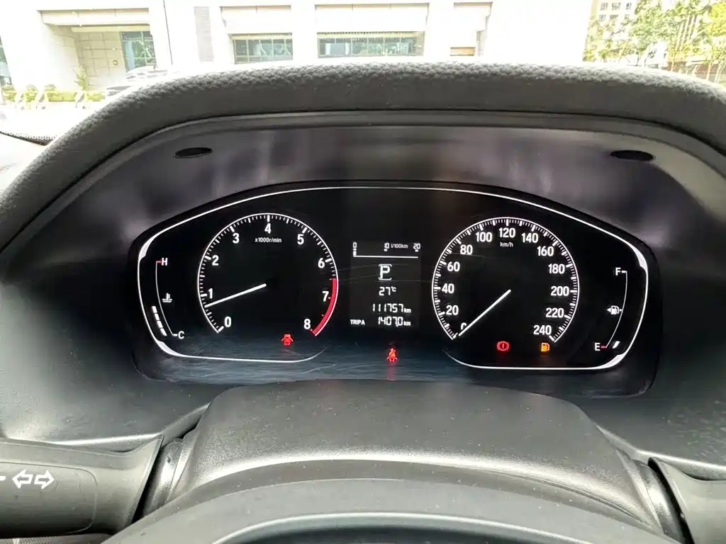 Honda Accord — фото 9