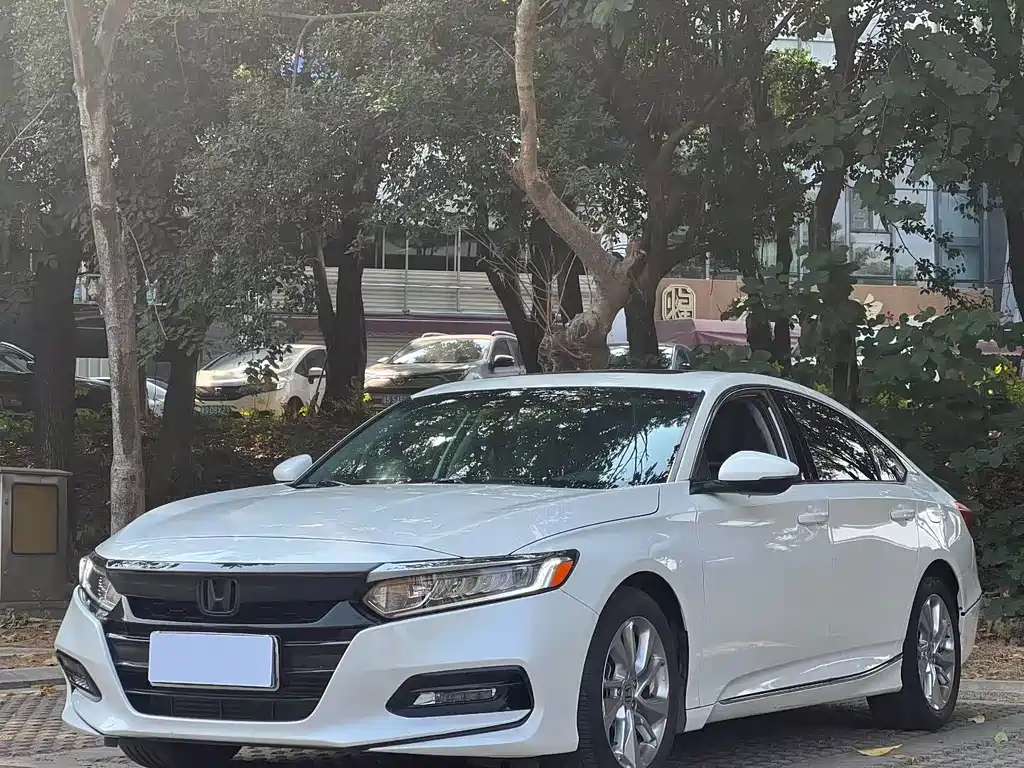 Honda Accord — фото 3