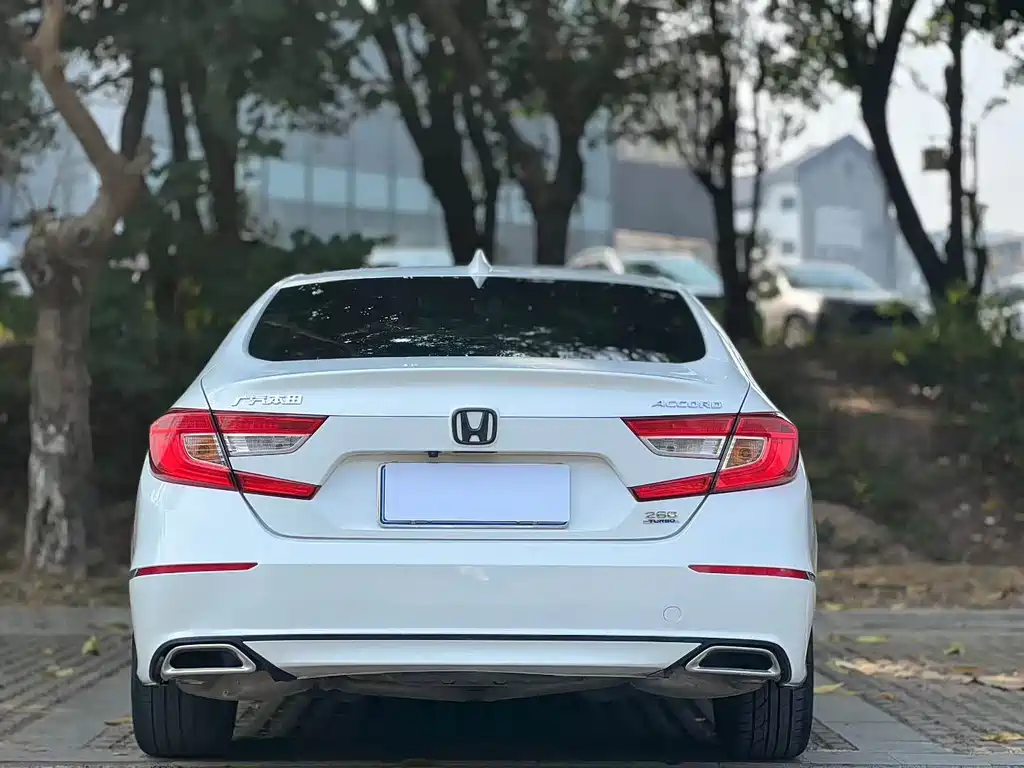 Honda Accord — фото 5