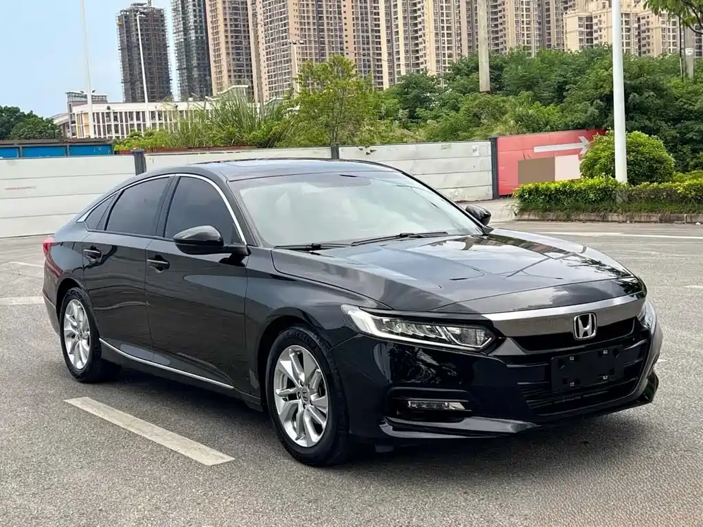Honda Accord — фото 3