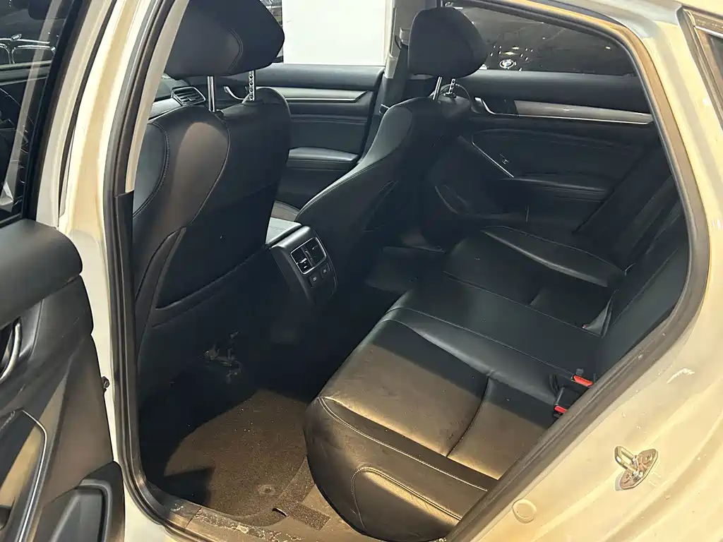 Honda Accord — фото 5