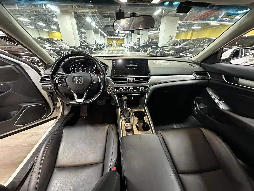 Honda Accord — фото 6