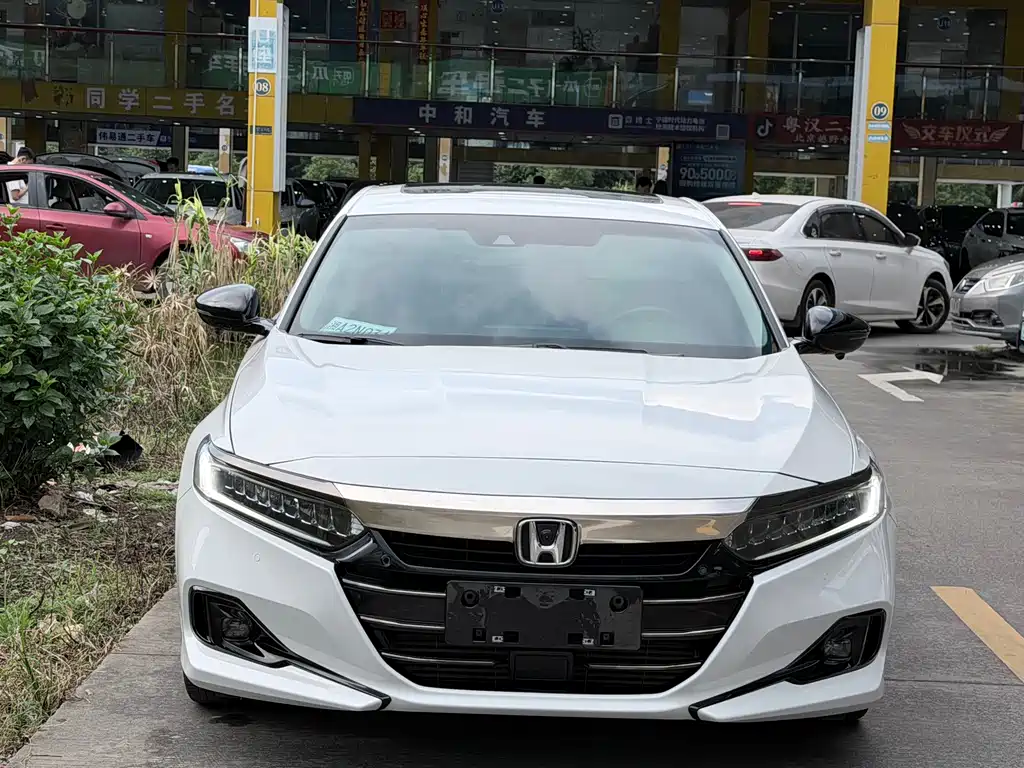 Honda Accord — фото 2