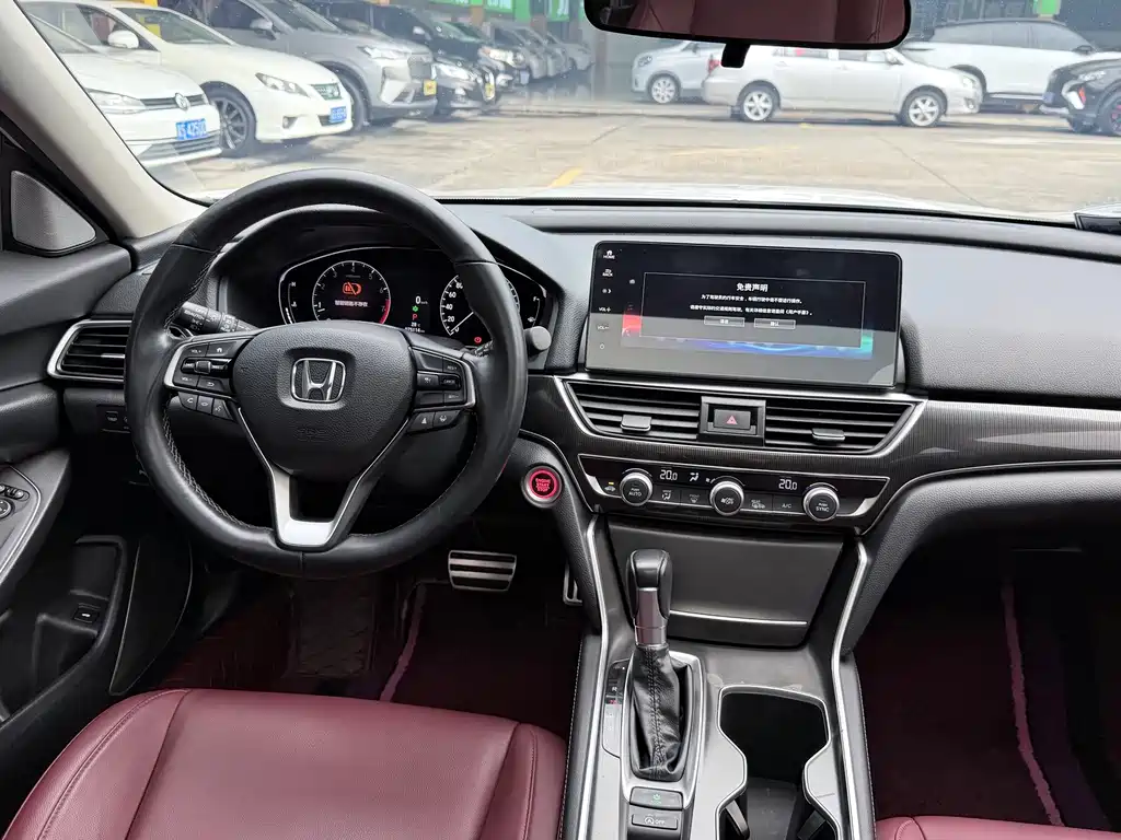 Honda Accord — фото 7