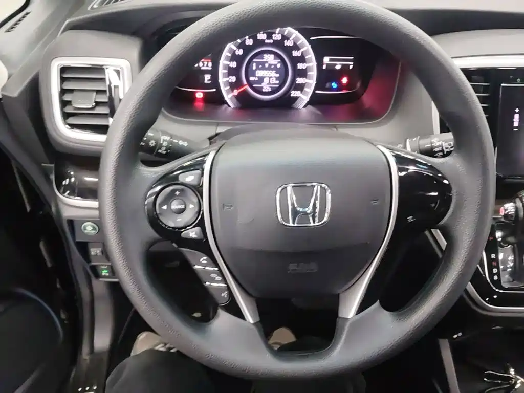 Honda Odyssey — фото 11