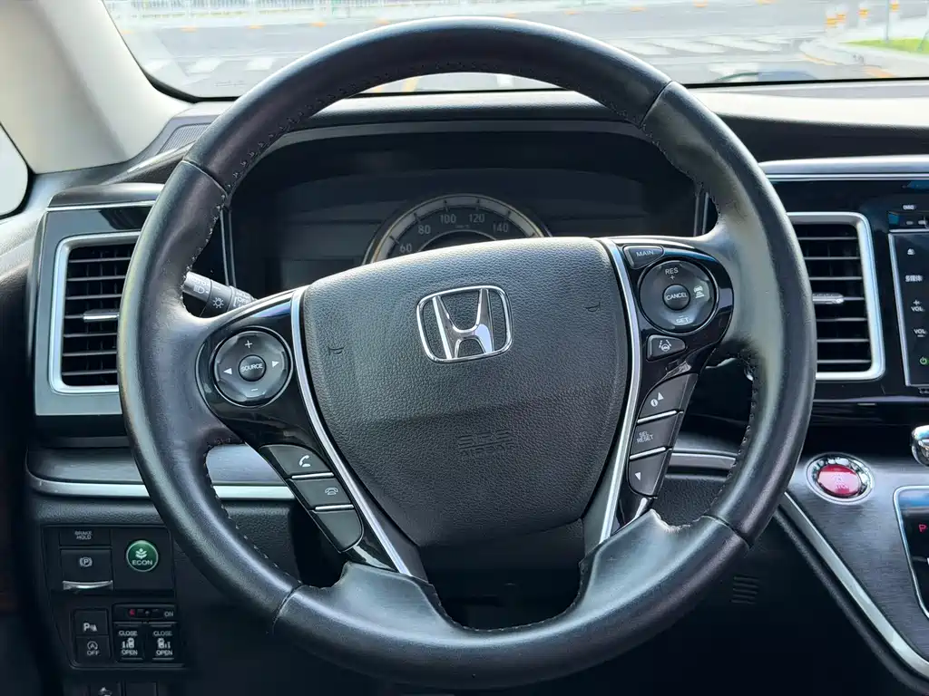 Honda Elysion — фото 13