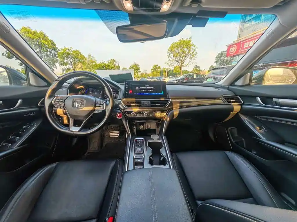 Honda Accord — фото 5