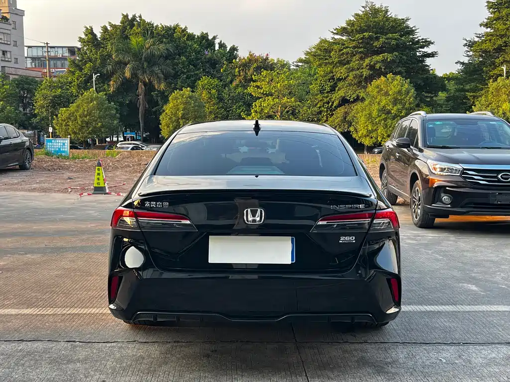 Honda Inspire — фото 8