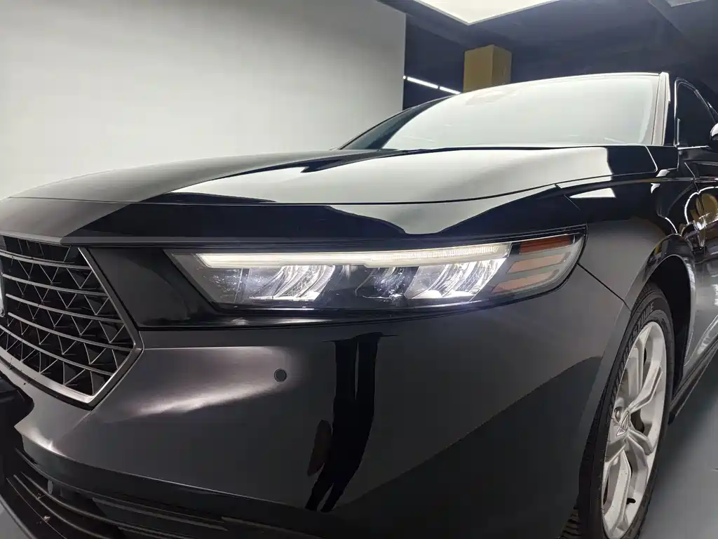 Honda Accord — фото 11