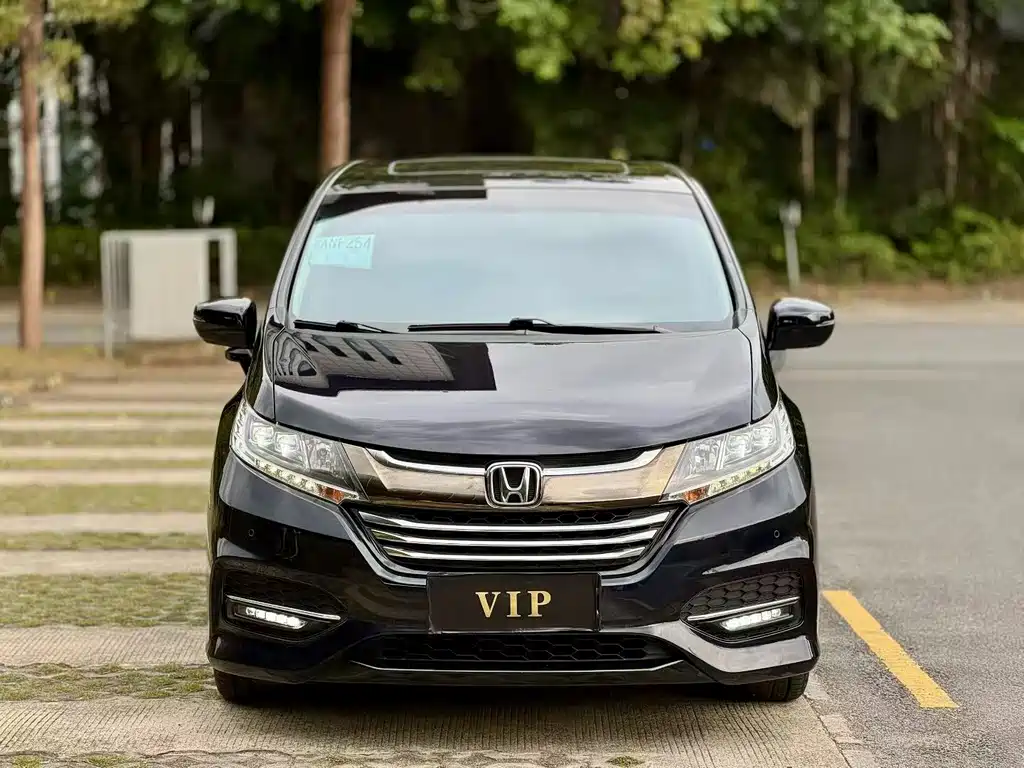 Honda Odyssey — фото 2