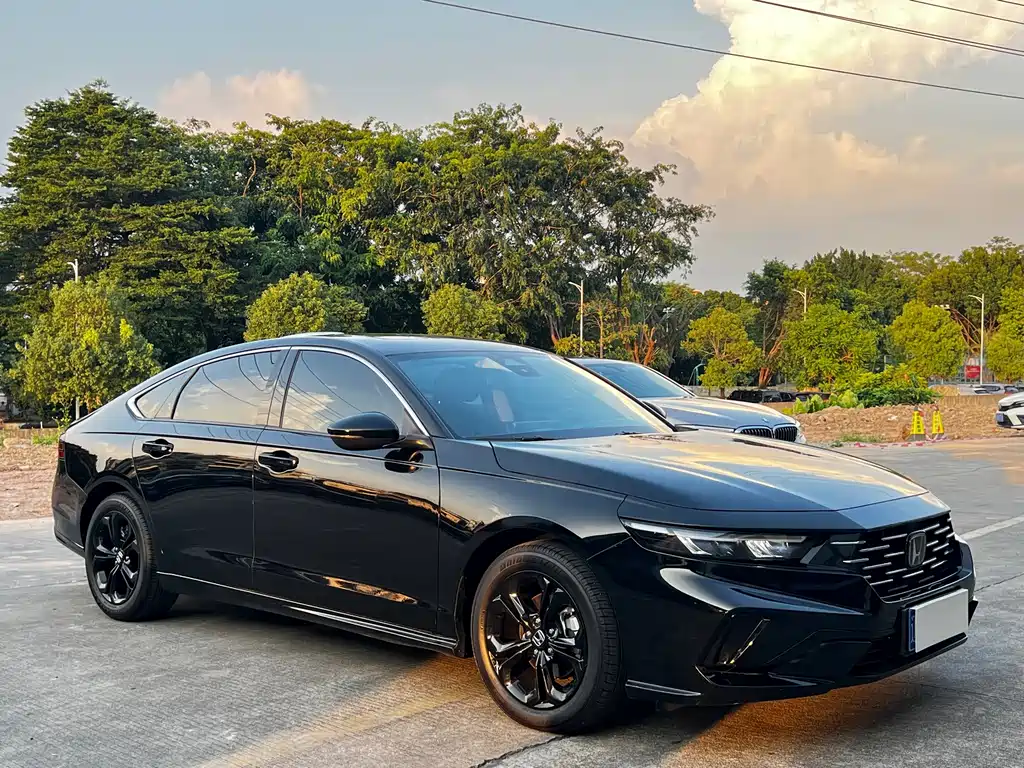 Honda Accord — фото 3