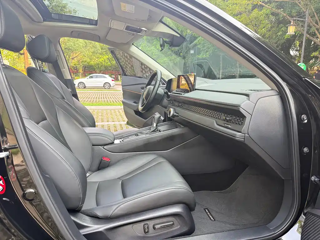Honda Accord — фото 11