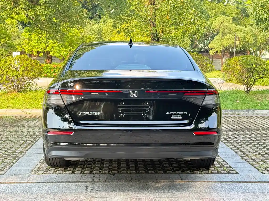 Honda Accord — фото 14