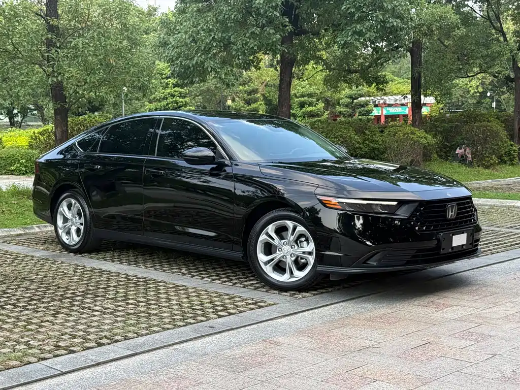 Honda Accord — фото 3