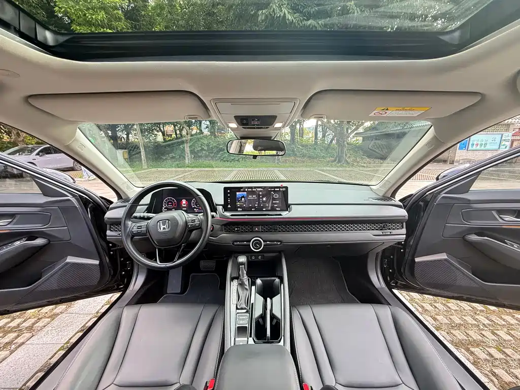 Honda Accord — фото 7