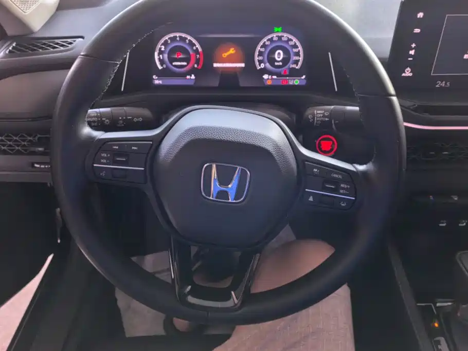 Honda Accord — фото 15