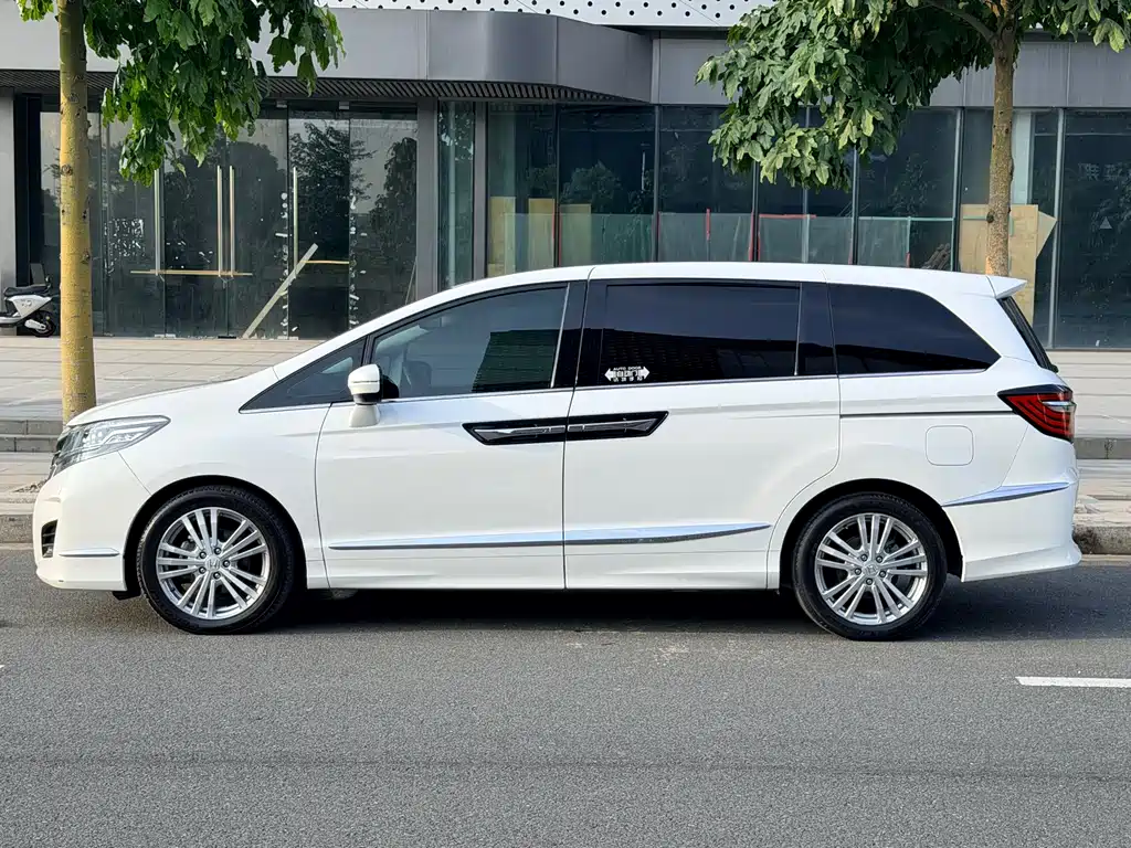 Honda Elysion — фото 17