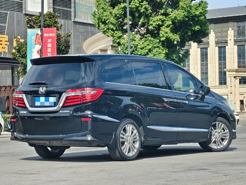 Honda Elysion — фото 14