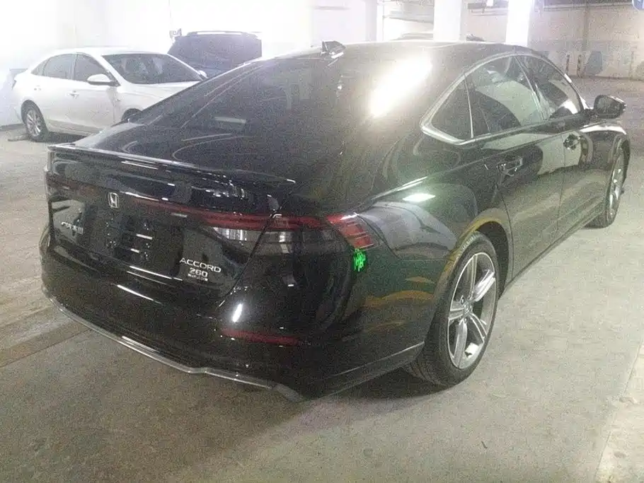 Honda Accord — фото 3