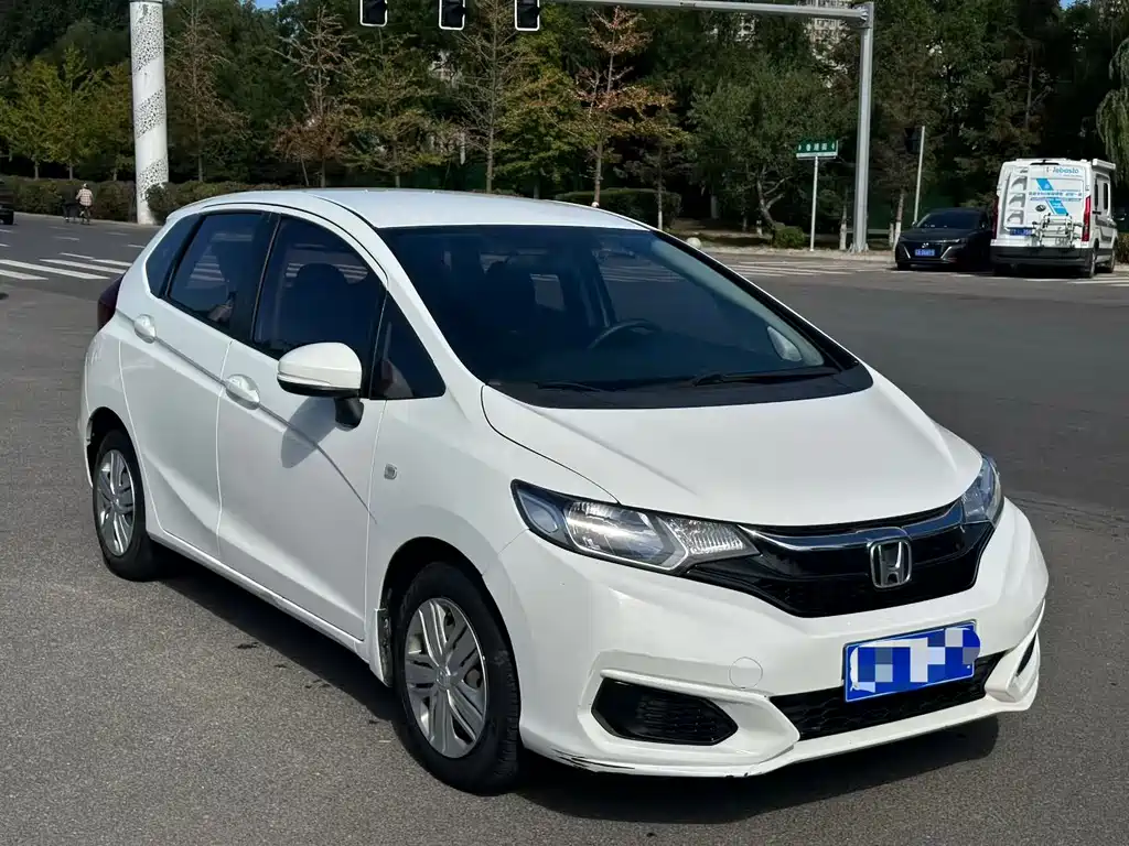 Honda Fit — фото 3