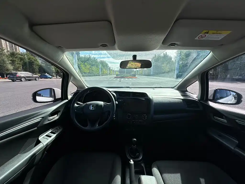 Honda Fit — фото 5