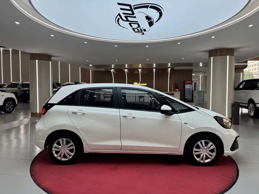 Honda Fit — фото 4